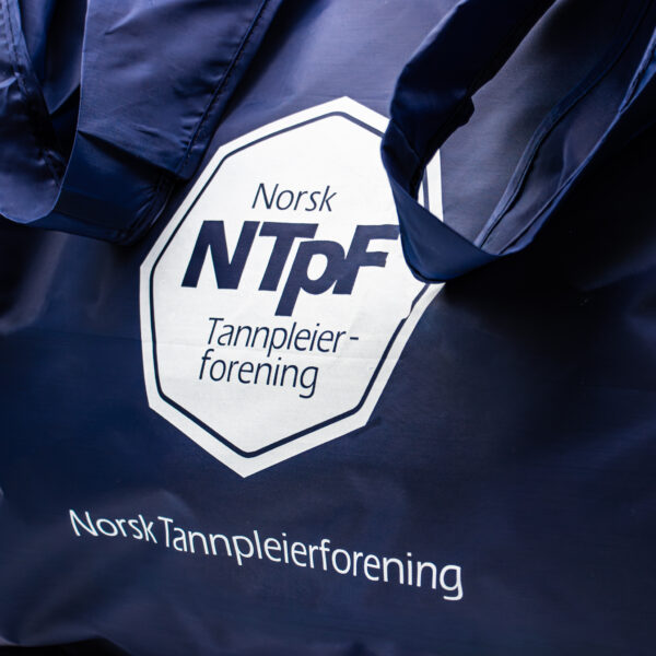 NTPF pose - Bilde 2